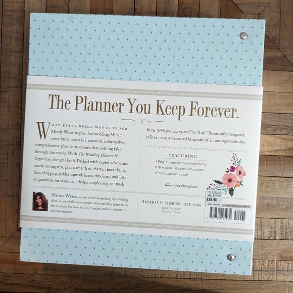 The Wedding Planner & Organizer by Mindy Weiss, Ring-Bound - Picture 2 of 4